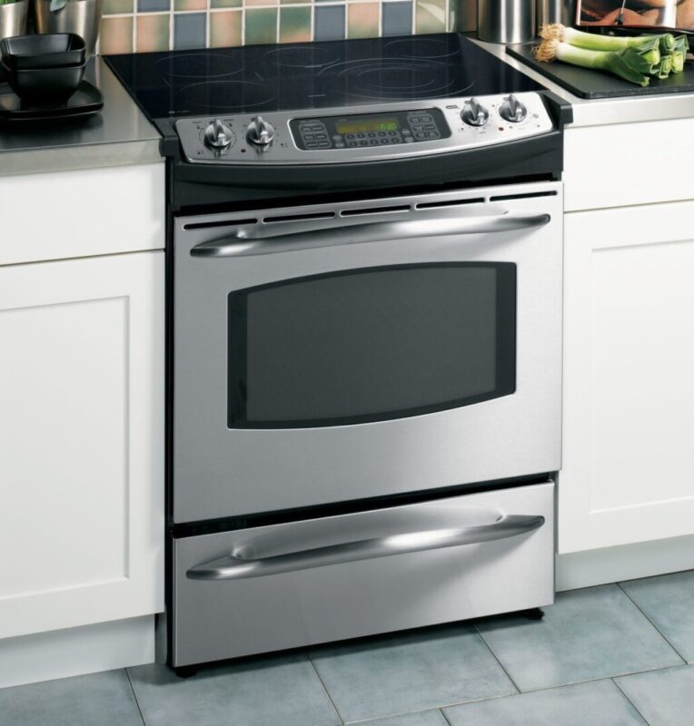 JS968SKSS GE Stove Shield