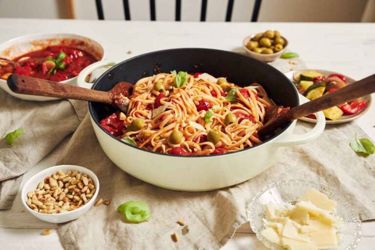 Italian Recipes: A Complete Guide to Home Cooking Italian Cuisine